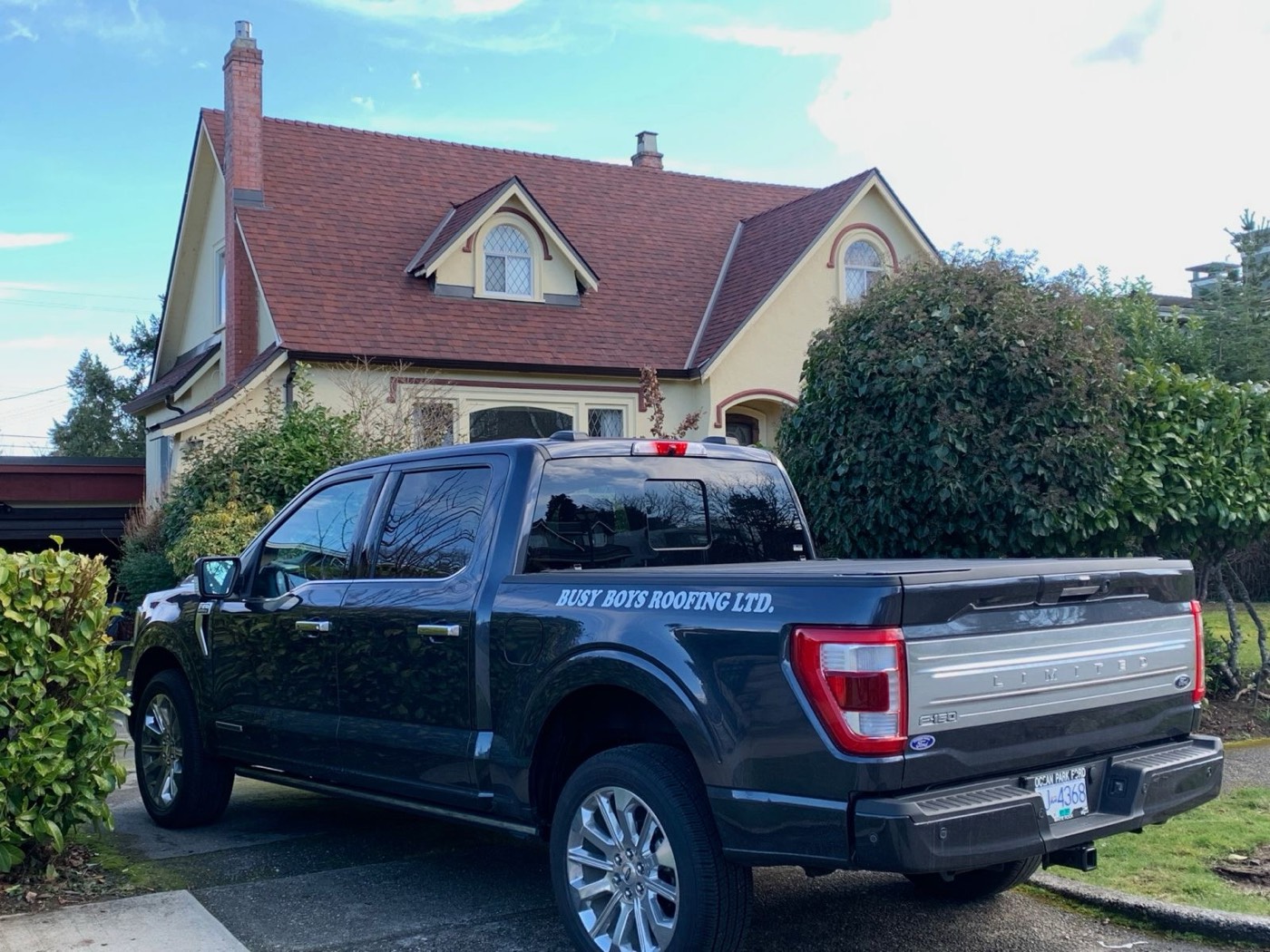 Completed shingle roof